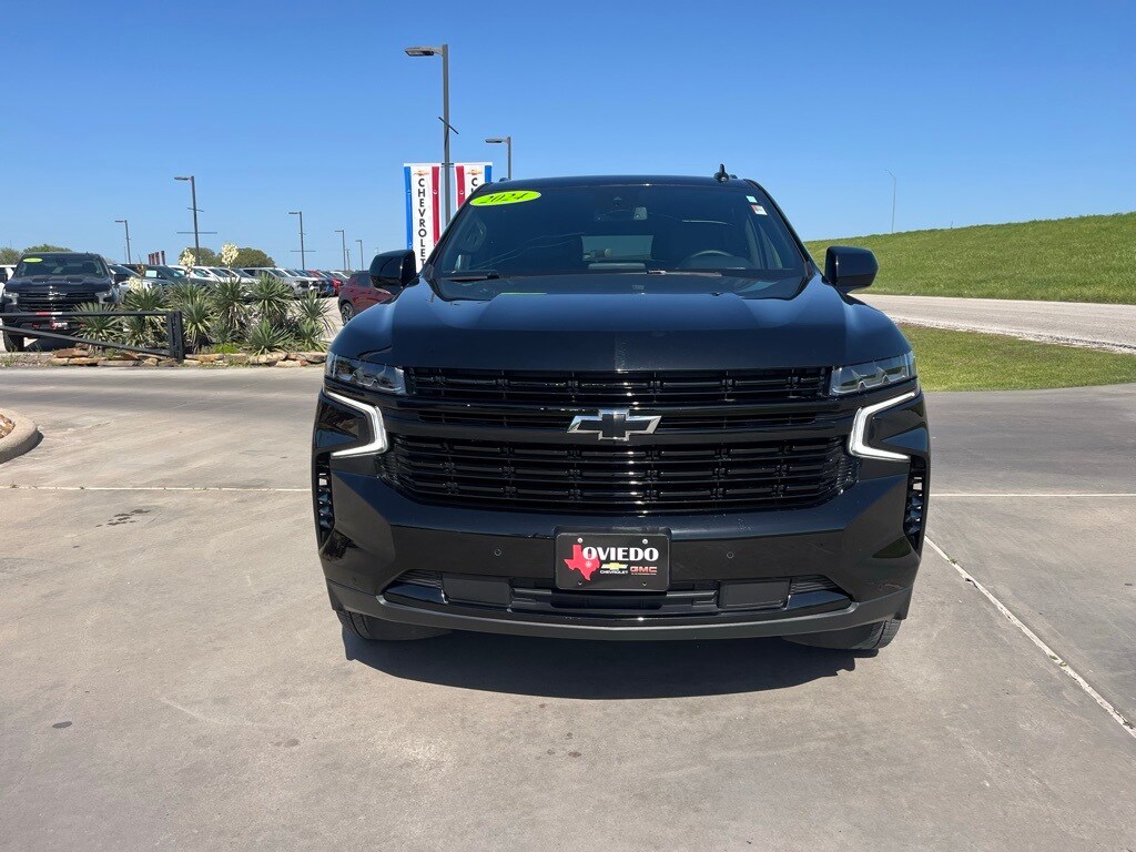 2024 Chevrolet Suburban RST photo 3