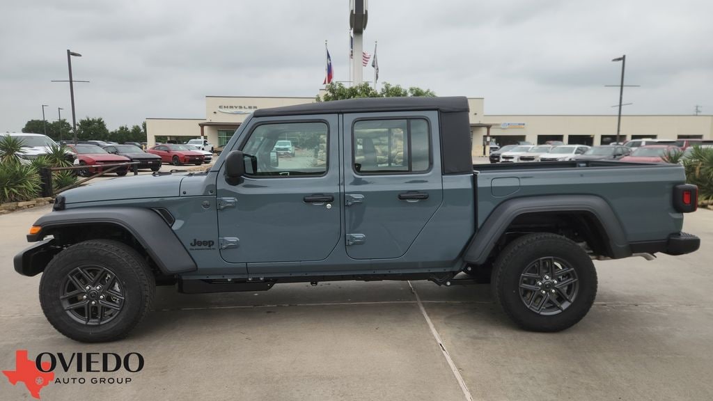 New 2026 Jeep Gladiator SPORT 4X4 Pickup