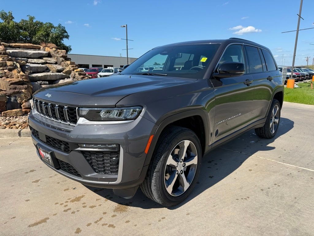 New 2026 Jeep Grand Cherokee LIMITED 4X2 Sport Utility