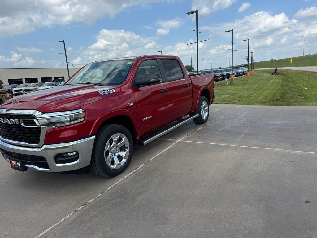 New 2026 Ram 1500 LONE STAR CREW CAB 4X4 5'7 BOX Pickup