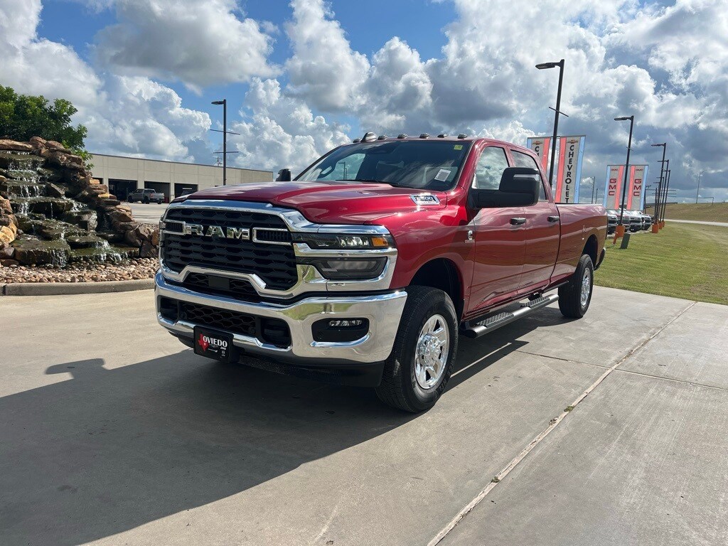 2026 Ram 3500 Tradesman photo 2