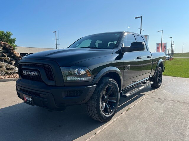 2021 Ram 1500 Classic Warlock photo 2