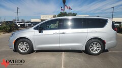 2026 Chrysler Pacifica SELECT Passenger Van