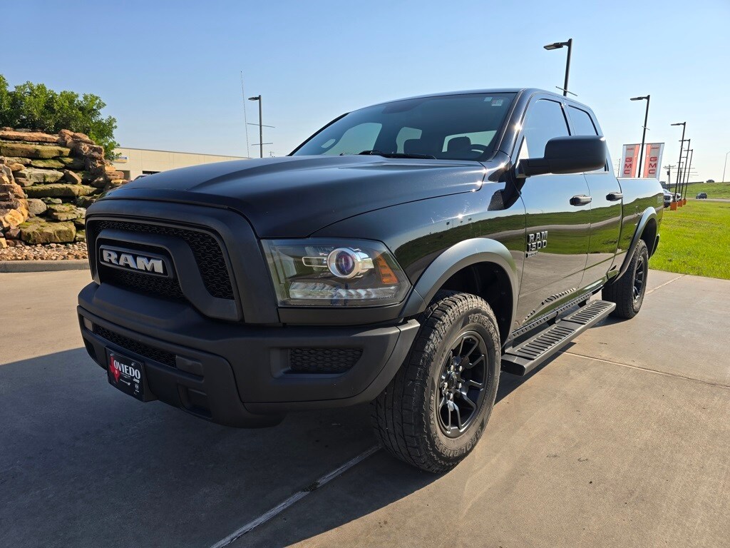 2022 Ram 1500 Classic Warlock photo 2