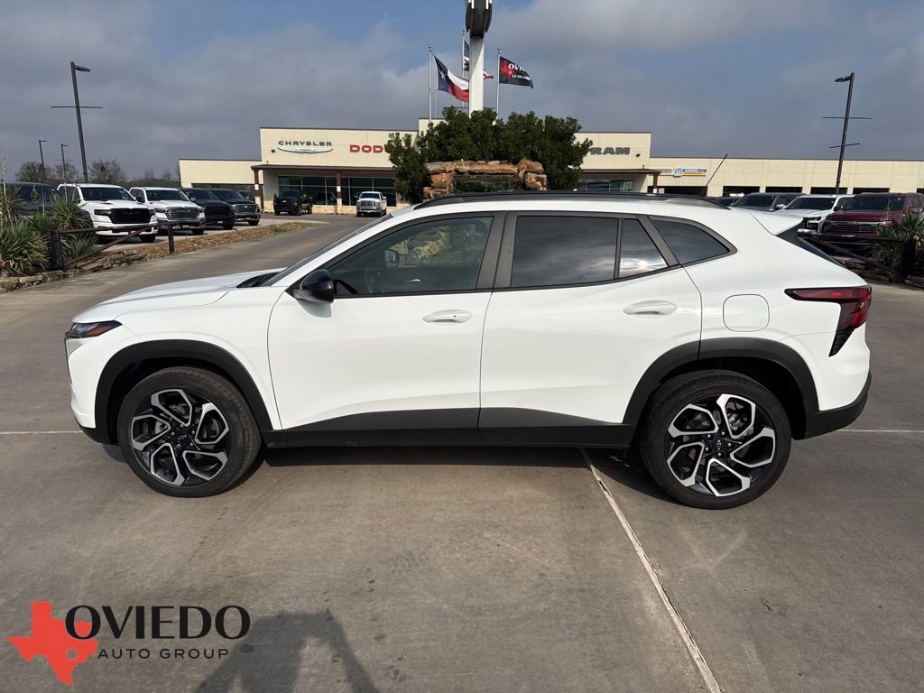 2025 Chevrolet Trax RS's photo