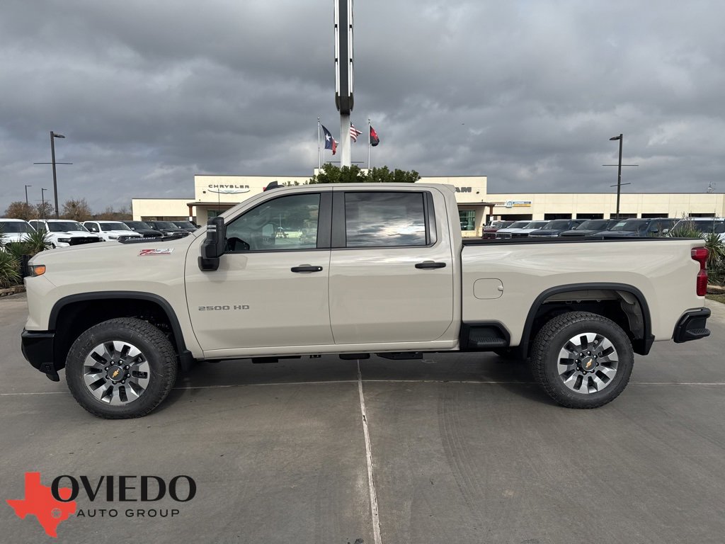 2026 Chevrolet Silverado 2500HD Custom's photo