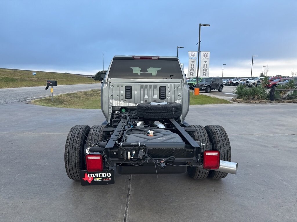 New 2026 Chevrolet Silverado 3500 HD Chassis Cab LT Truck