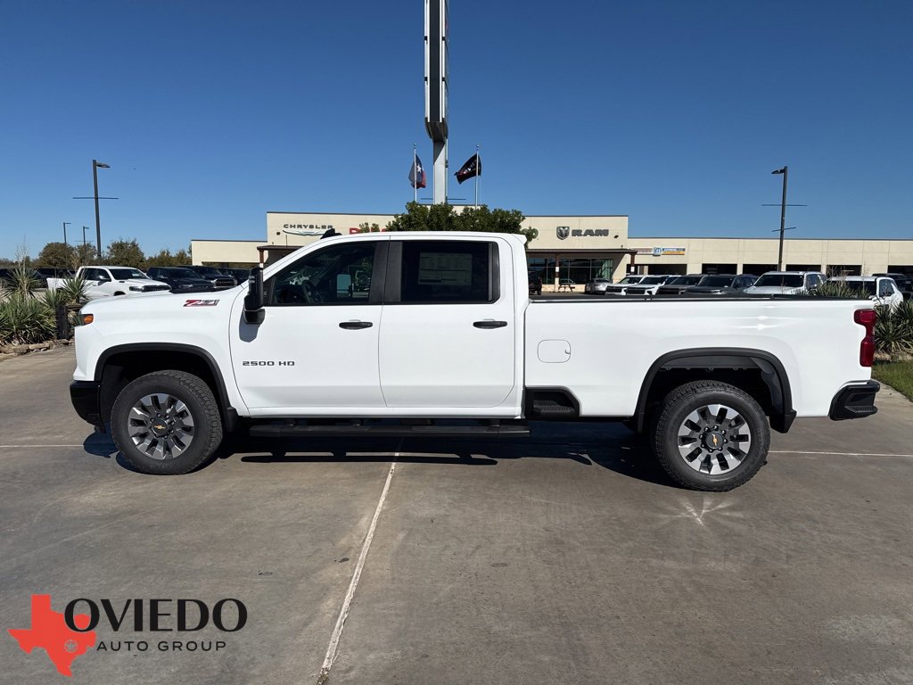 2026 Chevrolet Silverado 2500HD Custom's photo