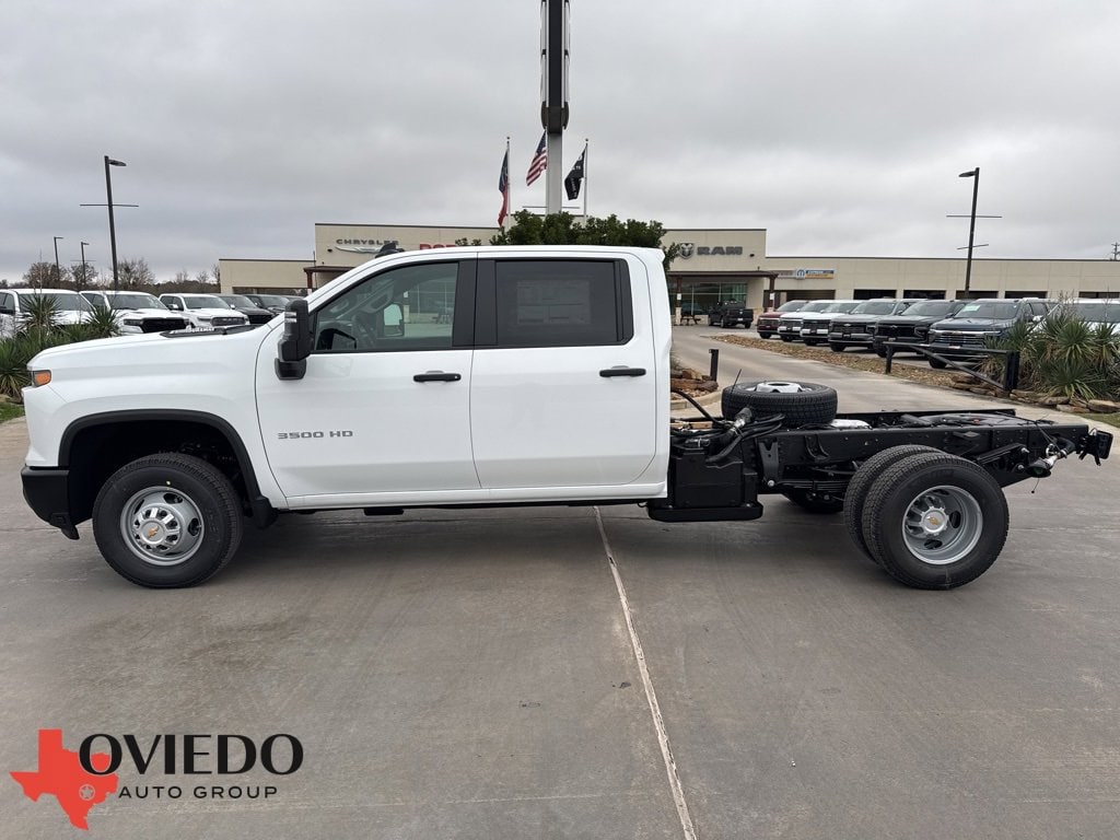 2026 Chevrolet Silverado 3500HD Work Truck's photo