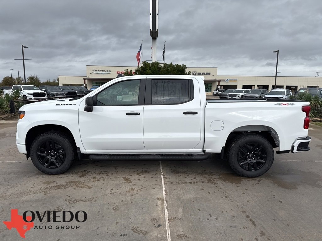 2026 Chevrolet Silverado 1500 Custom's photo