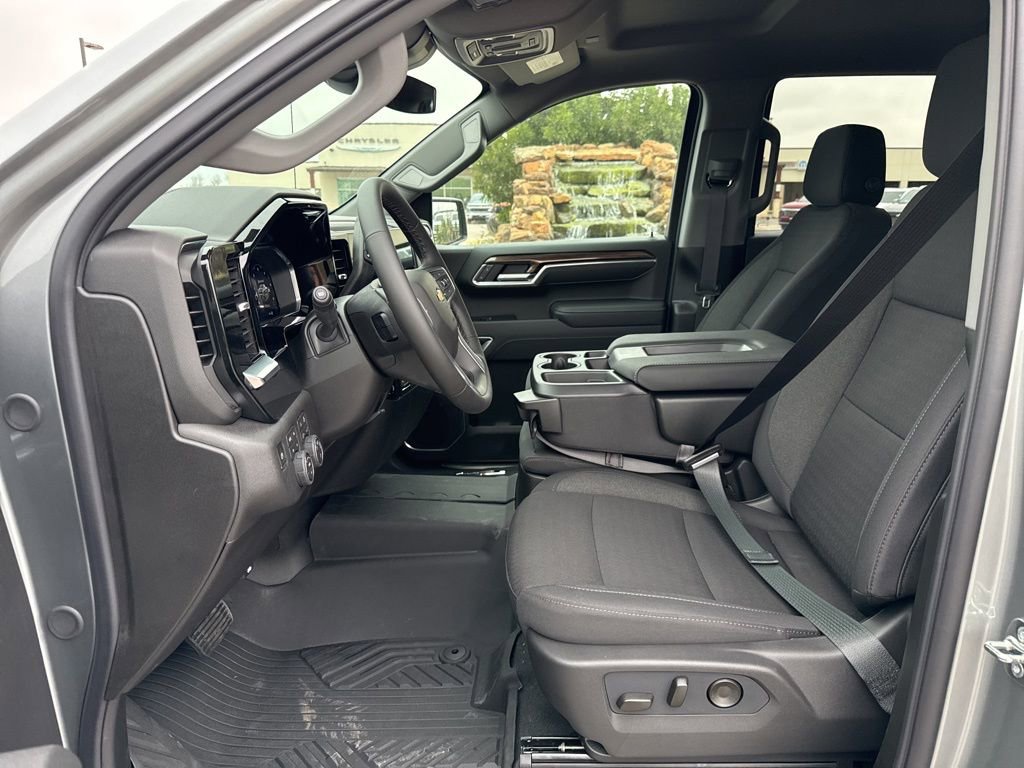 2026 Chevrolet Silverado 1500 LT - Photo 9
