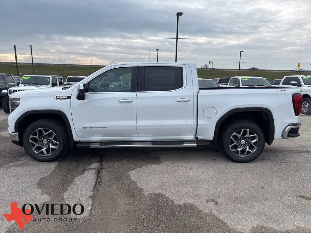 2026 GMC Sierra 1500 SLT's photo