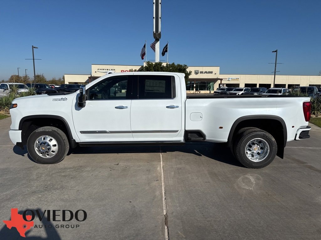 2026 Chevrolet Silverado 3500HD High Country's photo