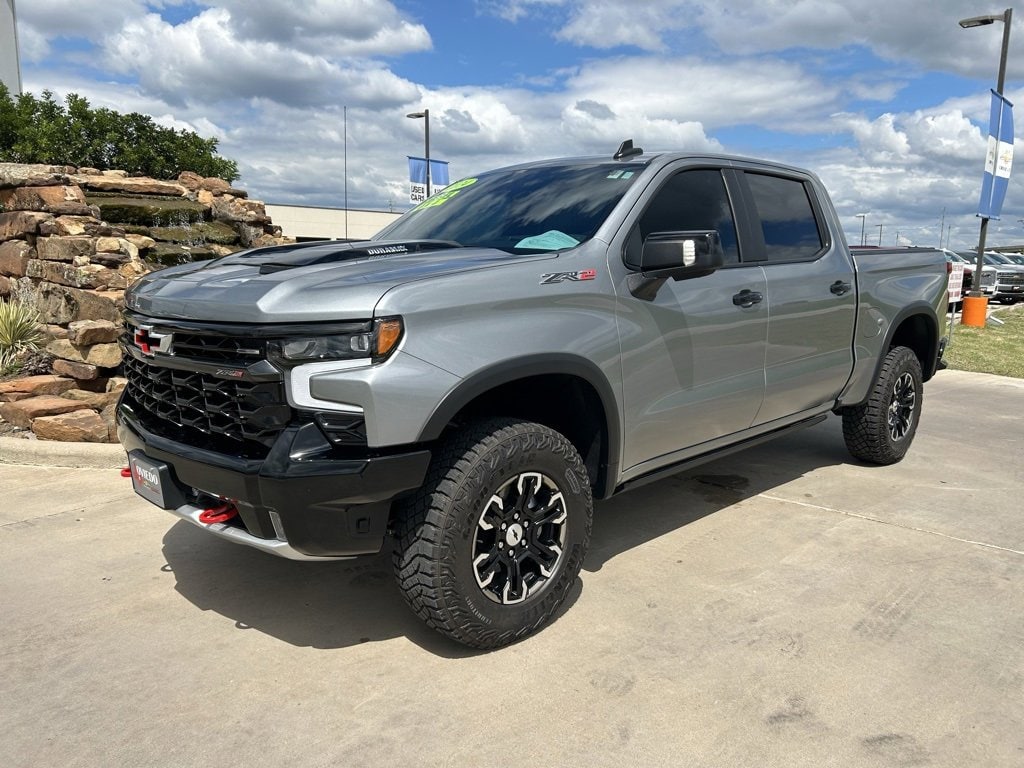 Used 2024 Chevrolet Silverado 1500 ZR2 with VIN 3GCUDHE85RG163903 for sale in La Grange, TX