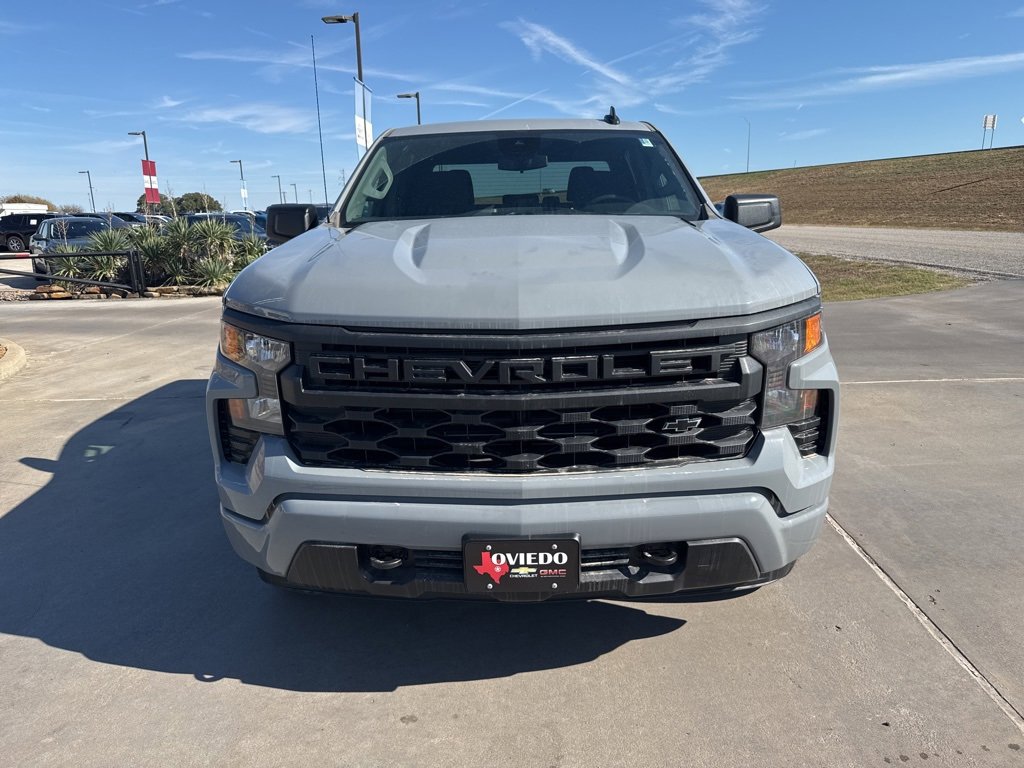 2025 Chevrolet Silverado 1500 Custom photo 3