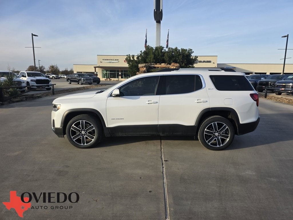 2023 GMC Acadia SLT's photo