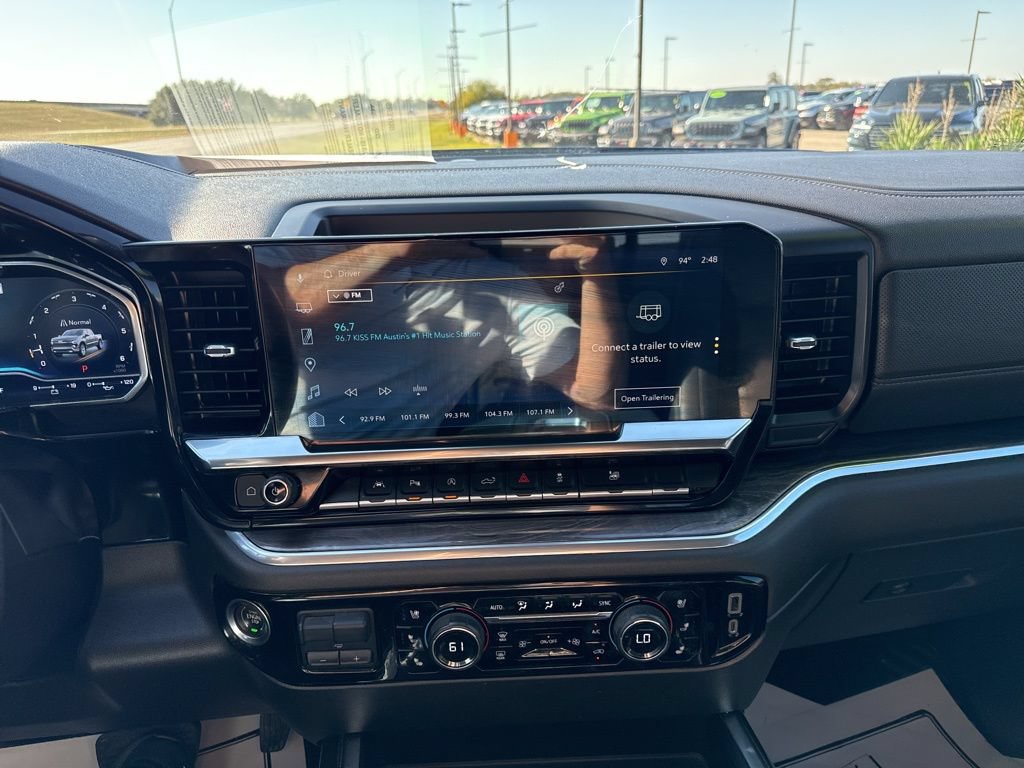 2022 Chevrolet Silverado 1500 LTZ - Photo 13