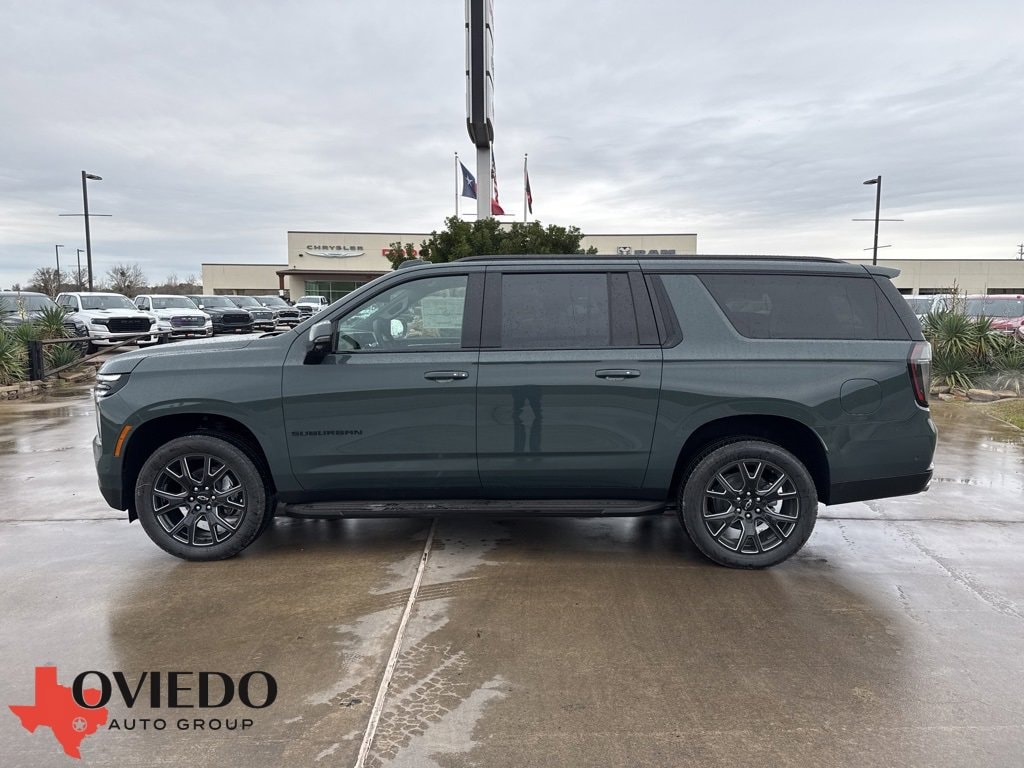 2026 Chevrolet Suburban RST's photo