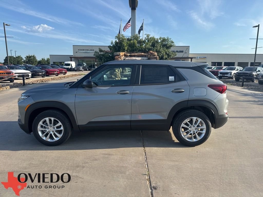 2026 Chevrolet Trailblazer LS's photo