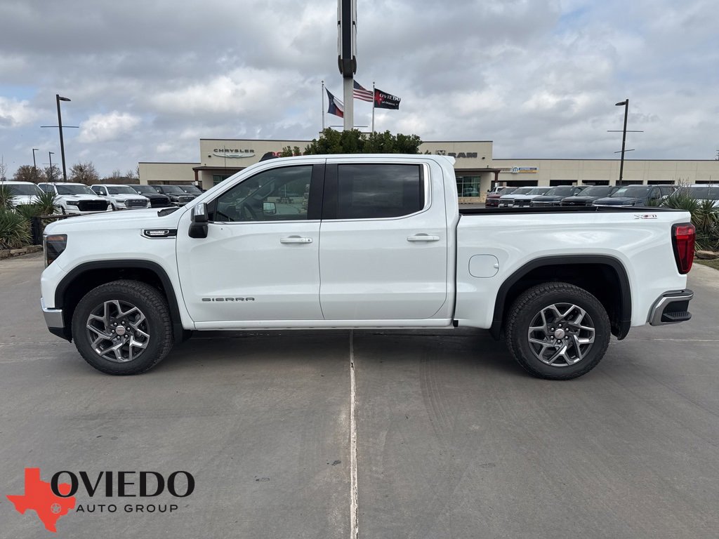 2026 GMC Sierra 1500 SLE's photo