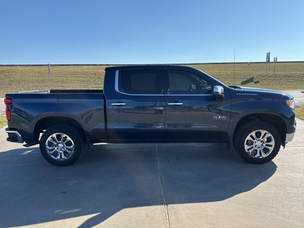 2022 Chevrolet Silverado 1500 LTZ - Photo 3