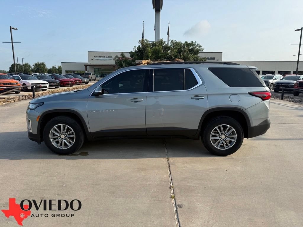 Used 2023 Chevrolet Traverse LT Cloth