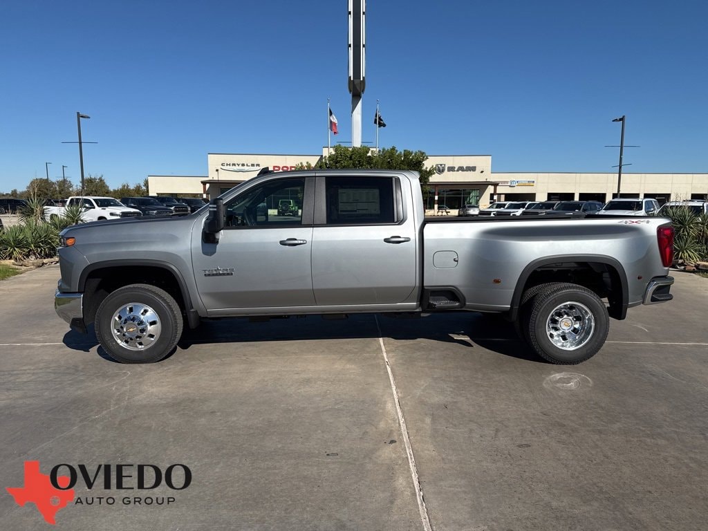 2026 Chevrolet Silverado 3500HD LT's photo