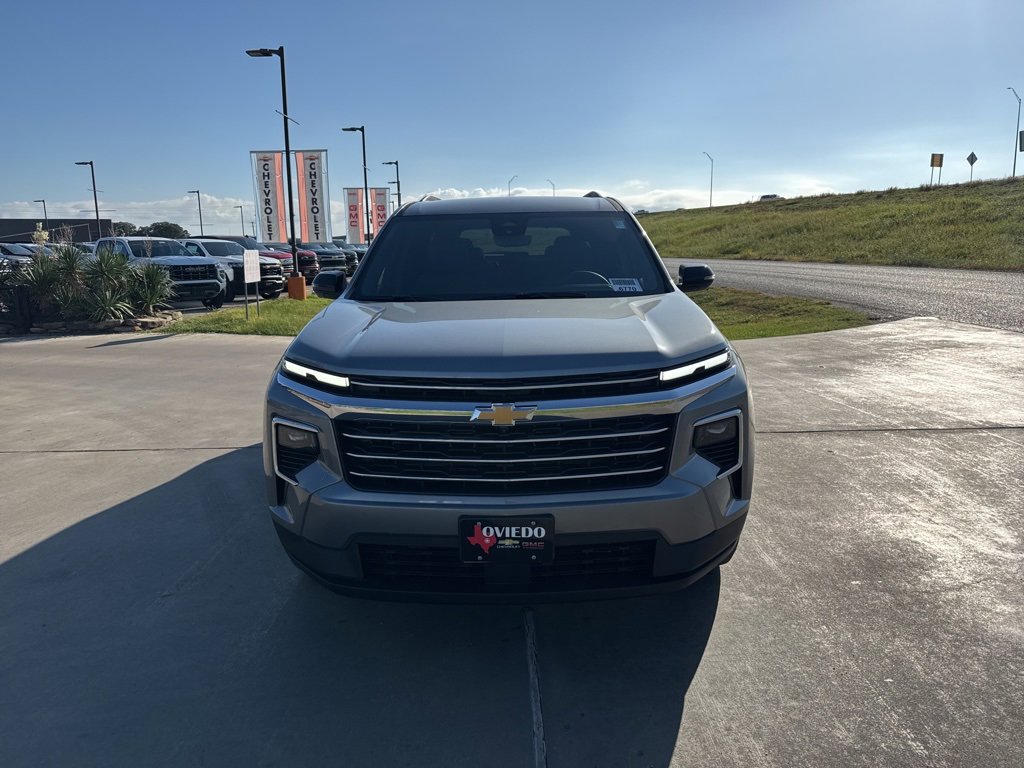 2026 Chevrolet Traverse photo 3