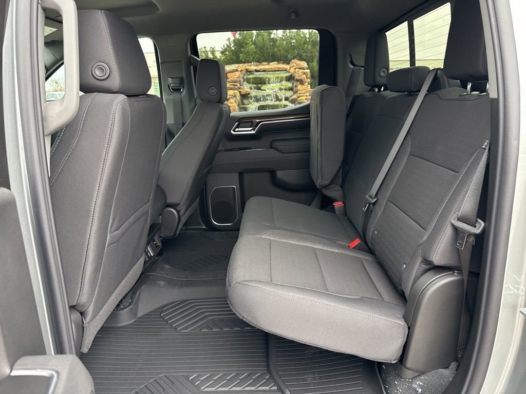 2026 Chevrolet Silverado 1500 LT - Photo 6