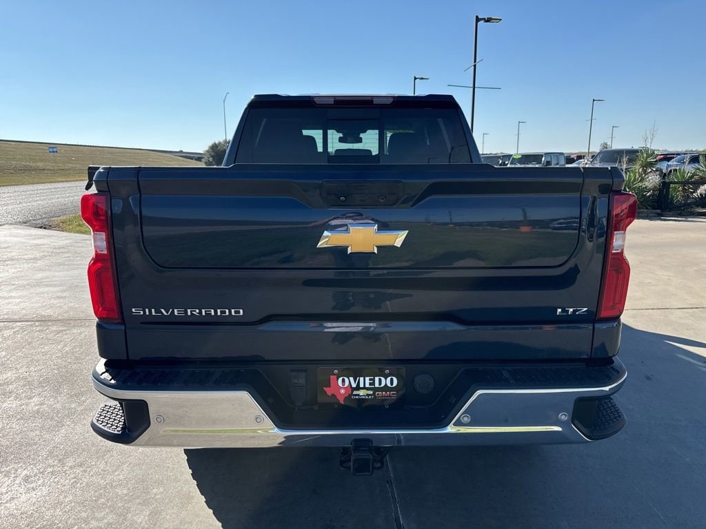 2022 Chevrolet Silverado 1500 LTZ - Photo 4