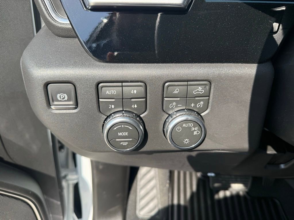 2026 GMC Sierra 1500 SLE - Photo 13
