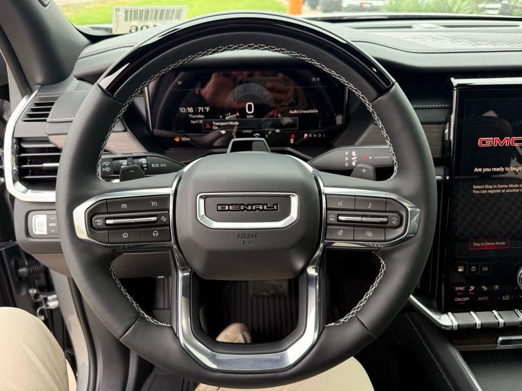 2026 GMC Acadia Denali - Photo 8