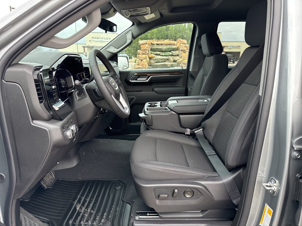 2026 GMC Sierra 1500 SLE - Photo 8