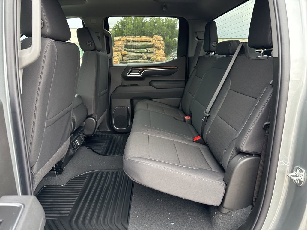 2026 GMC Sierra 1500 SLE - Photo 6