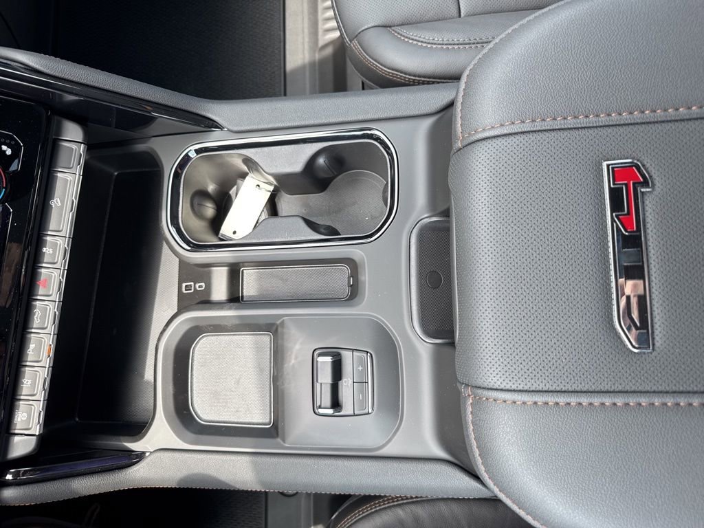 2025 GMC Sierra 2500HD AT4 - Photo 17