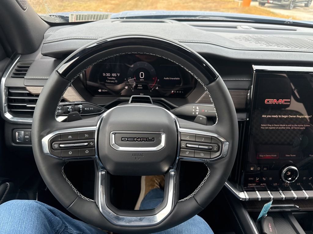 2026 GMC Acadia Denali - Photo 12