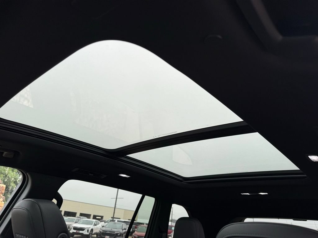 2026 GMC Acadia Denali - Photo 12