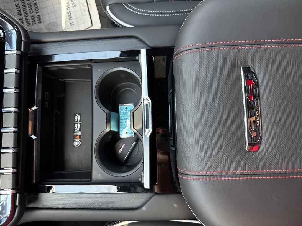 2026 GMC Yukon XL AT4 Ultimate - Photo 16