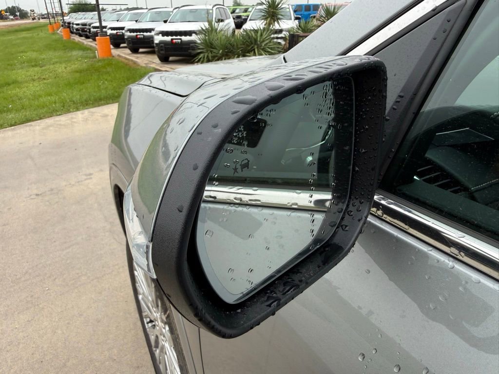 2026 GMC Acadia Denali - Photo 6