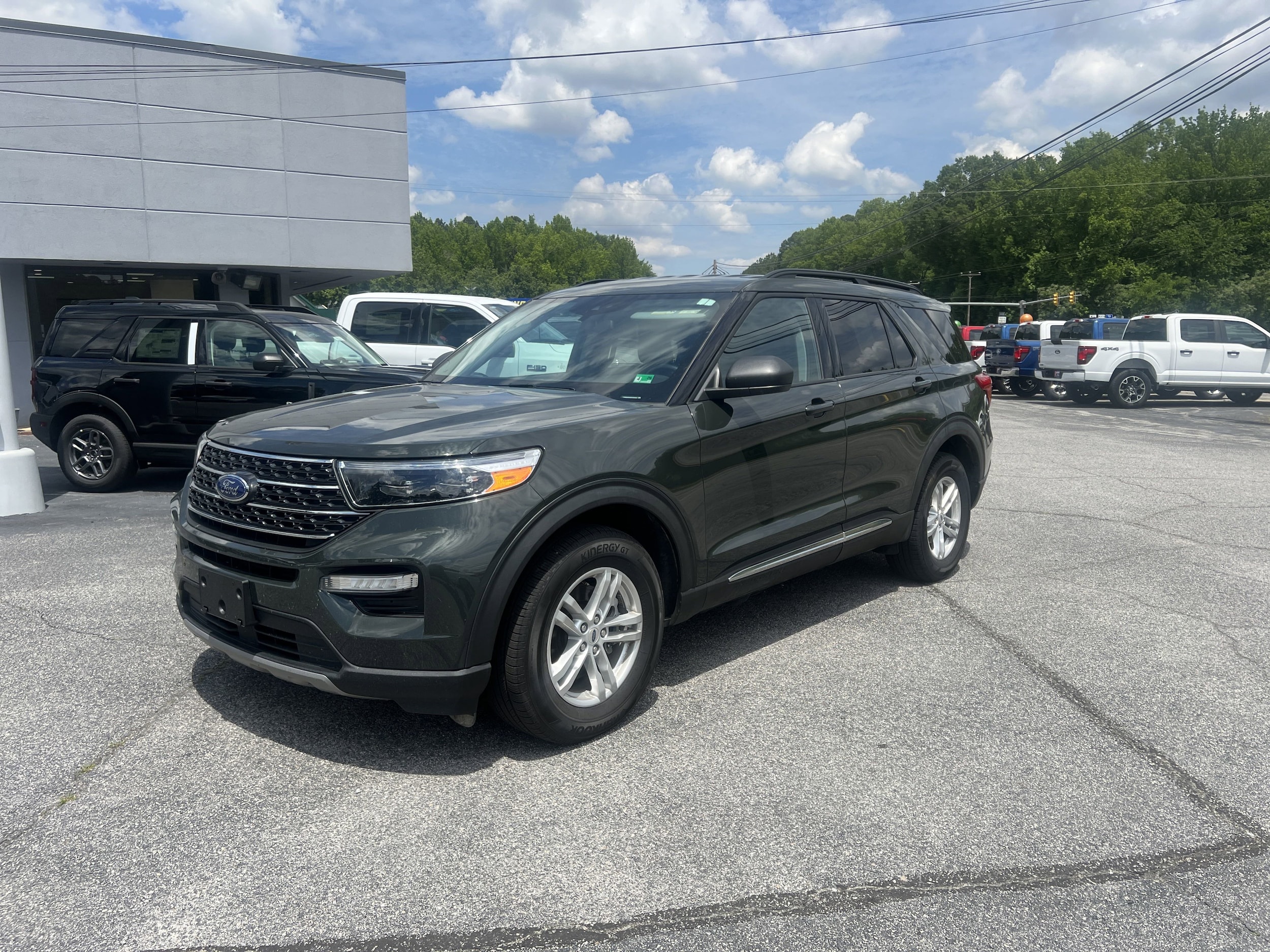 Used 2022 Ford Explorer XLT with VIN 1FMSK8DH6NGB49654 for sale in Jarratt, VA