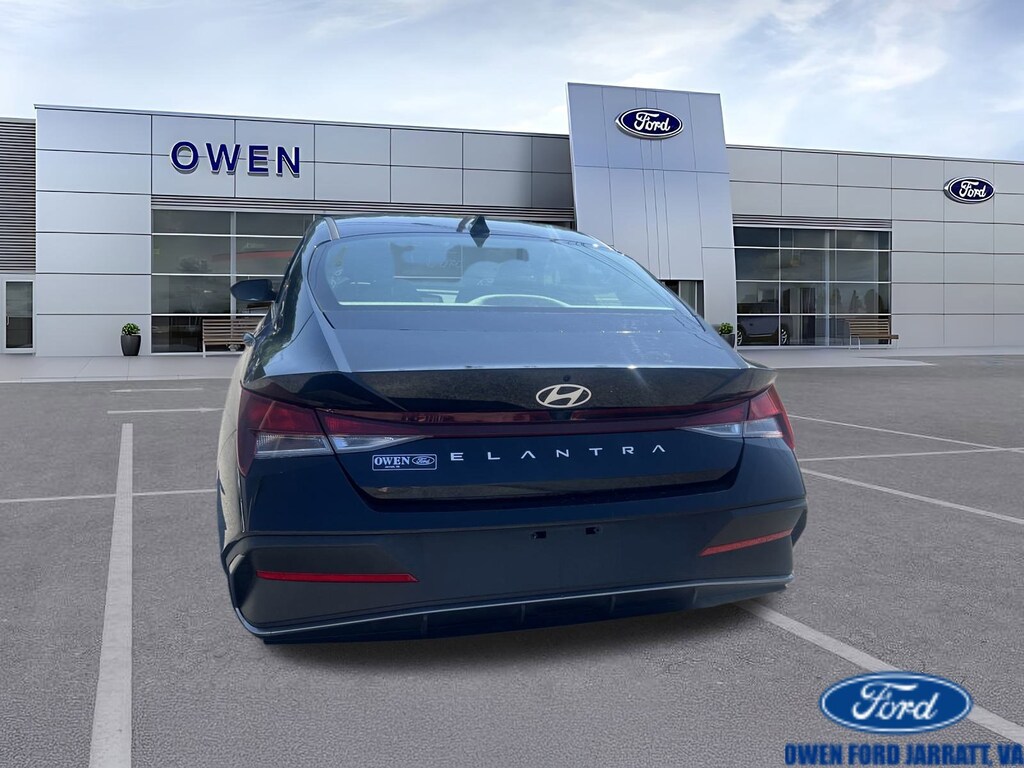 Used 2024 Hyundai Elantra SEL Sedan