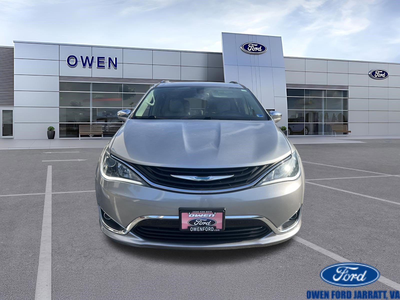 Used 2018 Chrysler Pacifica Hybrid Limited with VIN 2C4RC1N72JR340641 for sale in Jarratt, VA