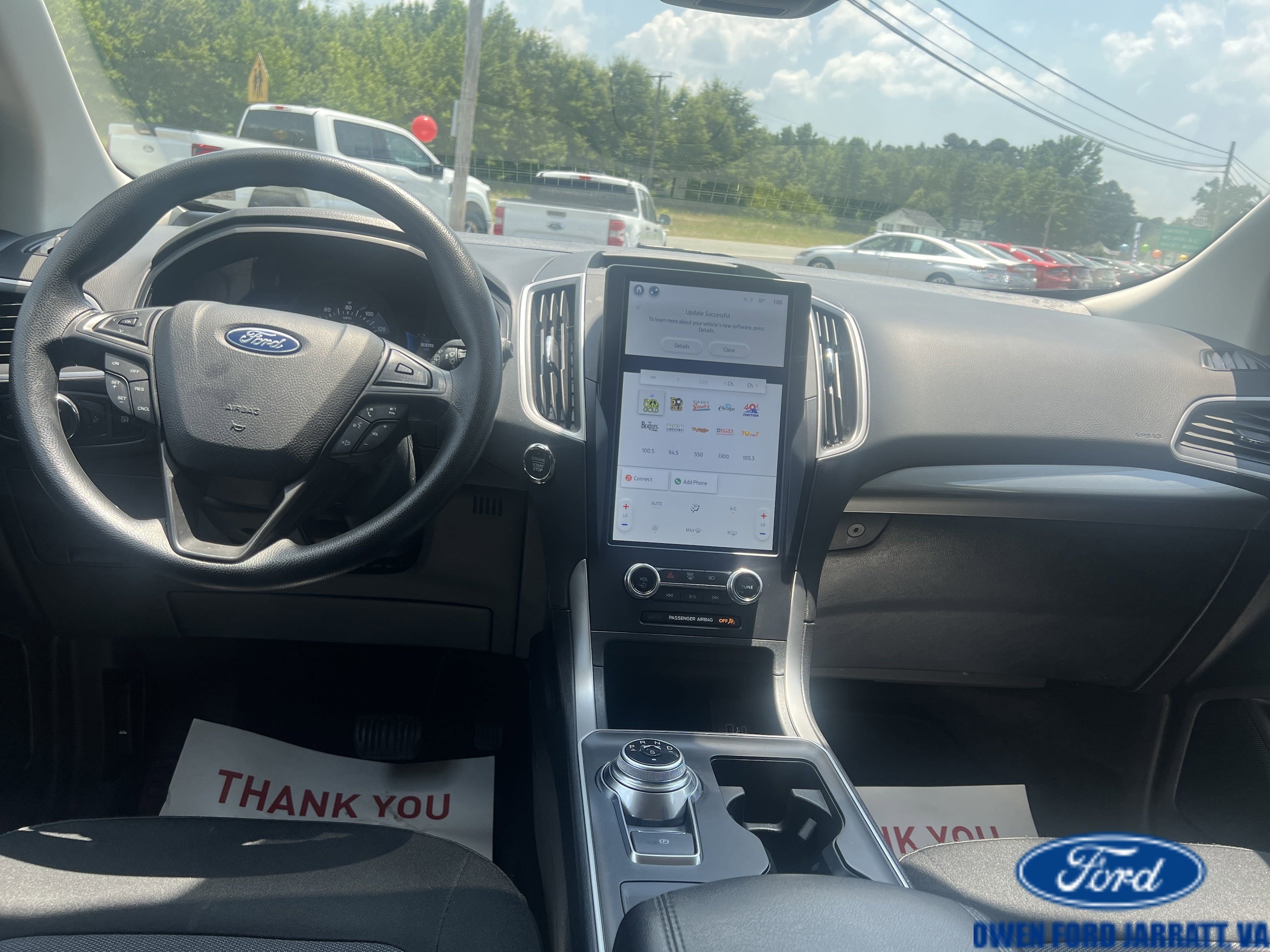 2022 Ford Edge SE - Photo 8