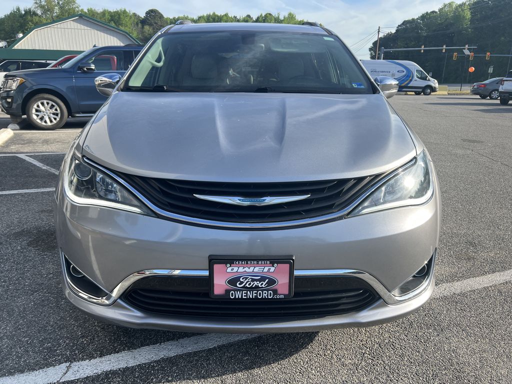 Used 2018 Chrysler Pacifica Hybrid Limited with VIN 2C4RC1N72JR340641 for sale in Jarratt, VA