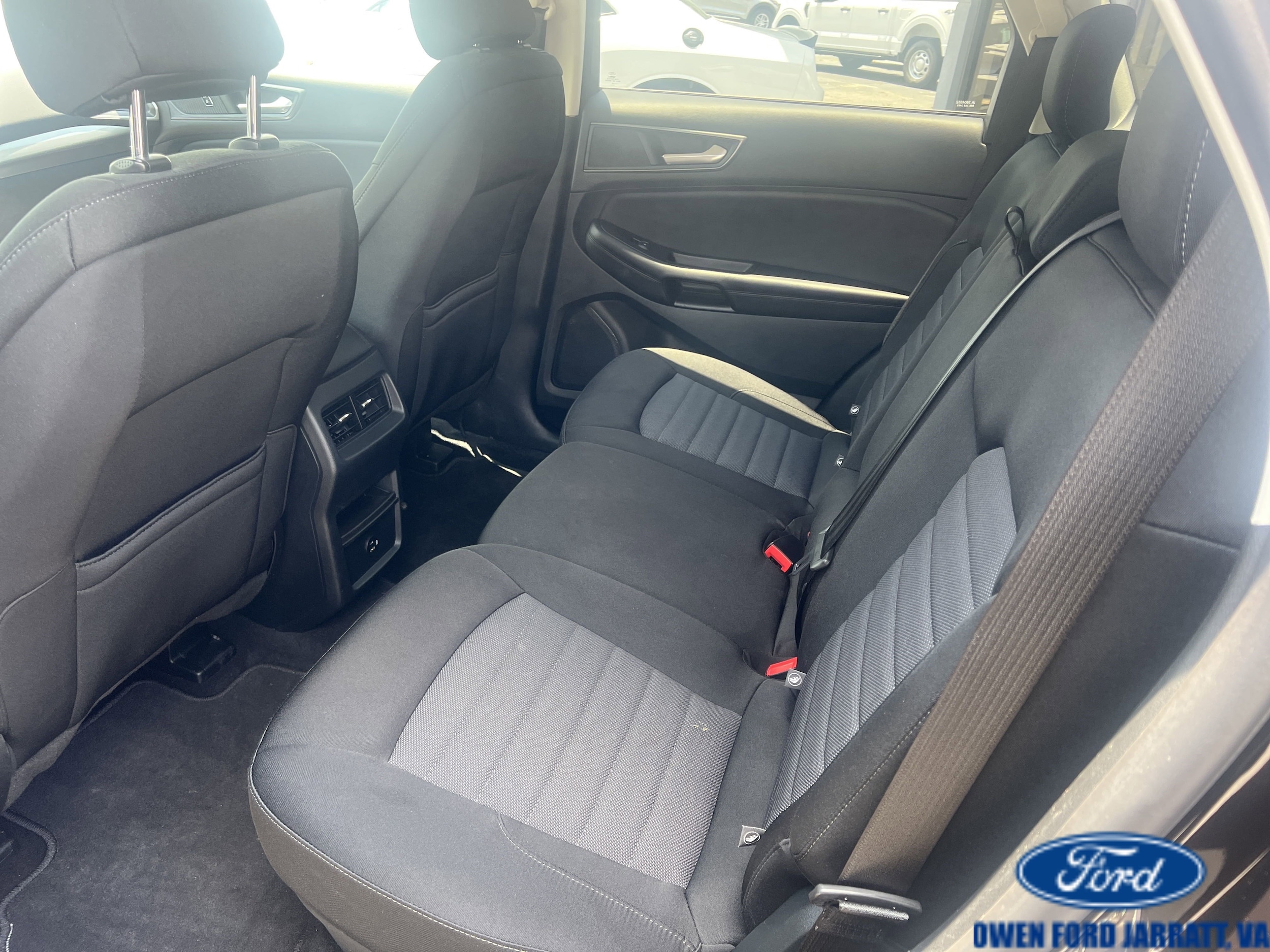 2022 Ford Edge SE - Photo 7