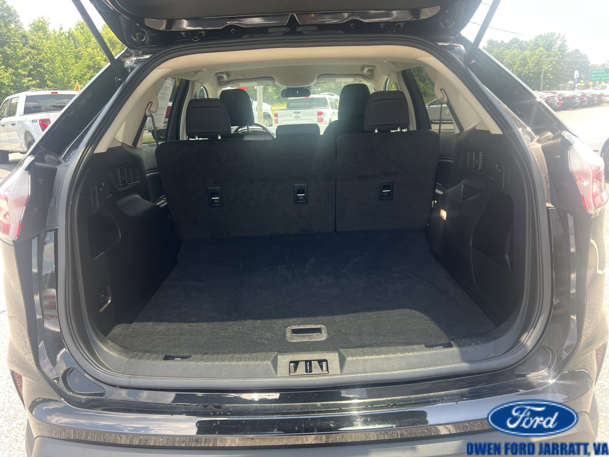 2022 Ford Edge SE - Photo 6