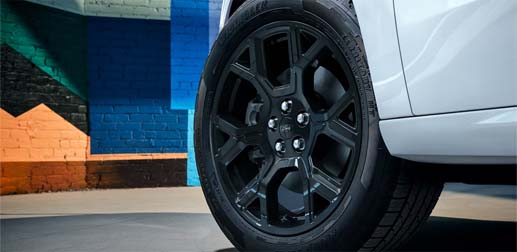 Blackout Wheels and Lowered Stance