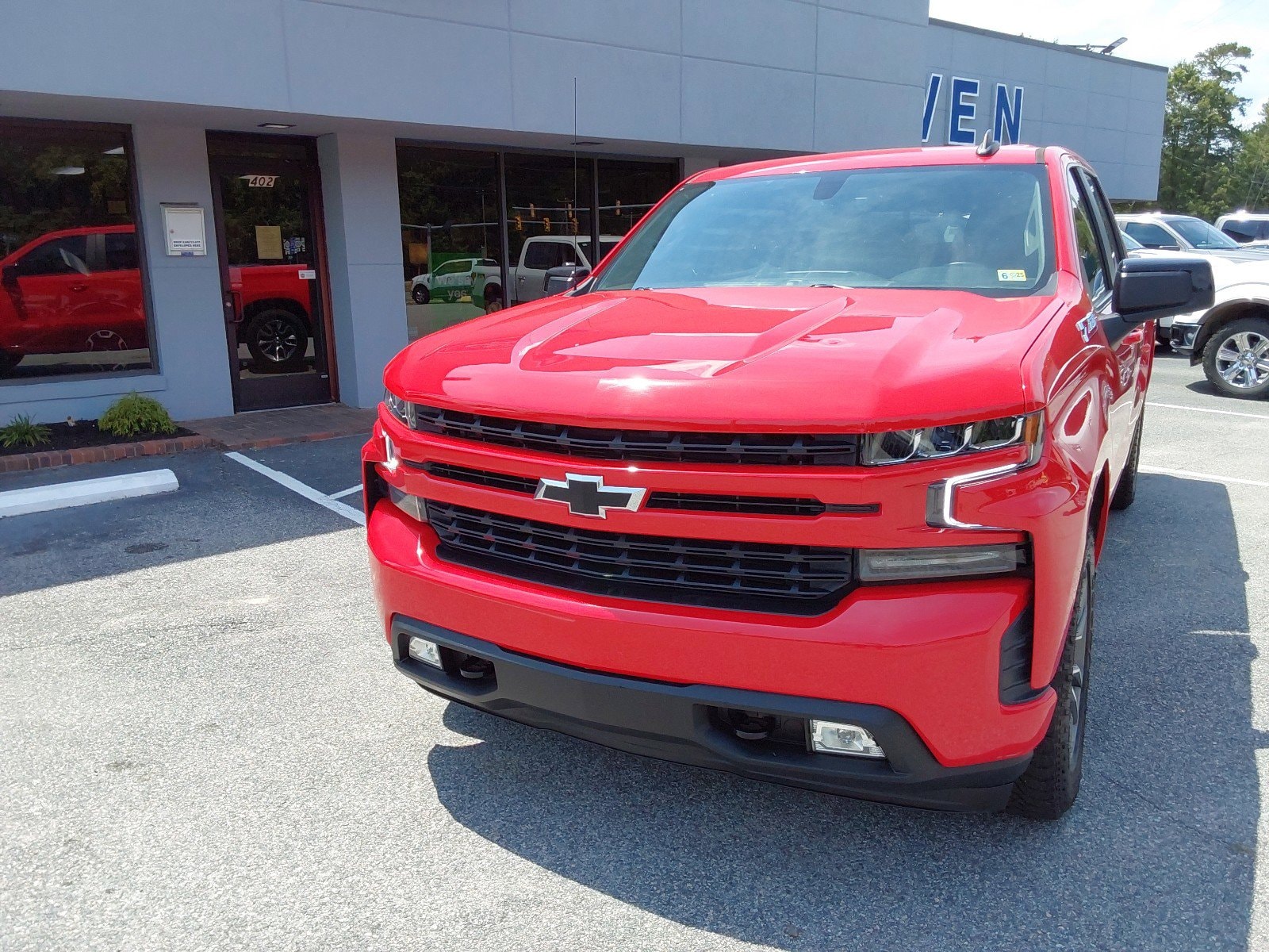 Used 2021 Chevrolet Silverado 1500 RST with VIN 3GCUYEED8MG155643 for sale in Marshall, IL