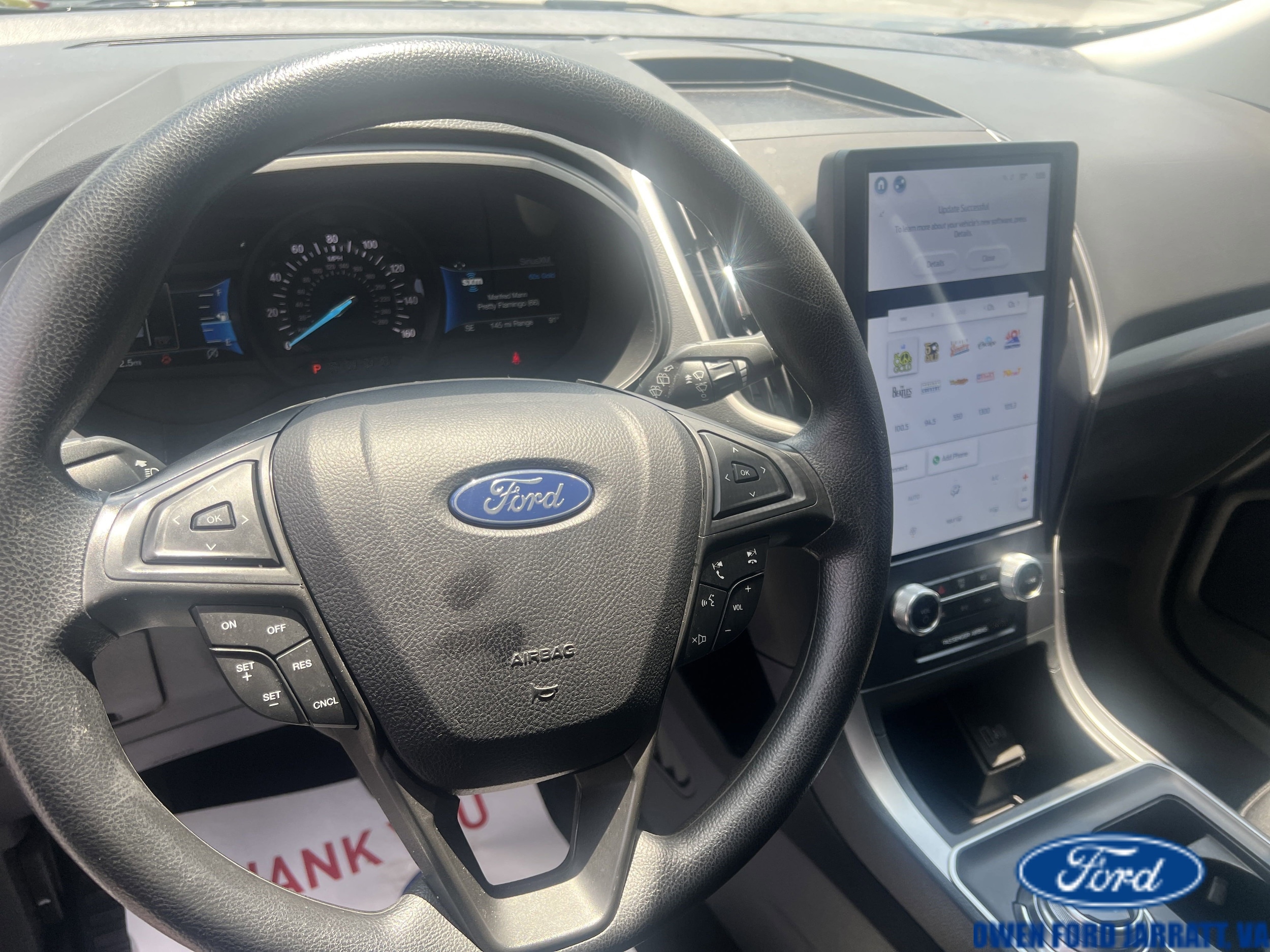 2022 Ford Edge SE - Photo 9
