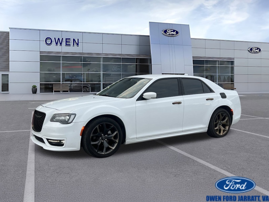 Used 2022 Chrysler 300 Touring L Sedan